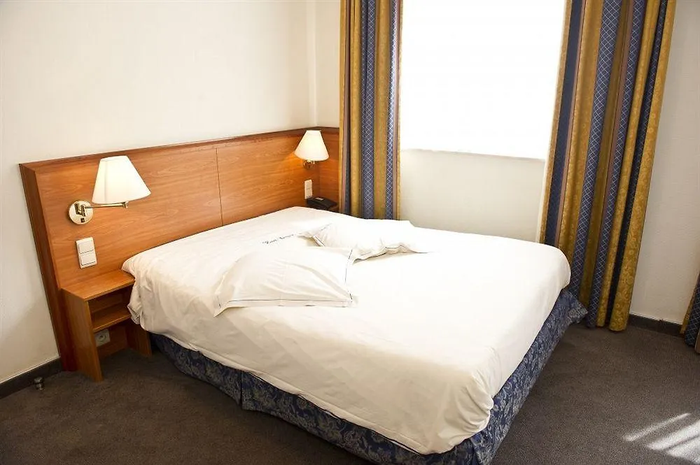 Empire Hotell Oostende 2*,